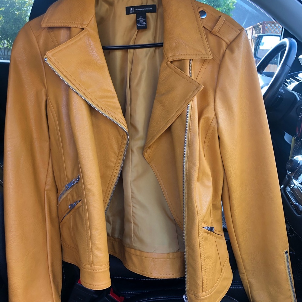 Gold INC Women’s jacket.